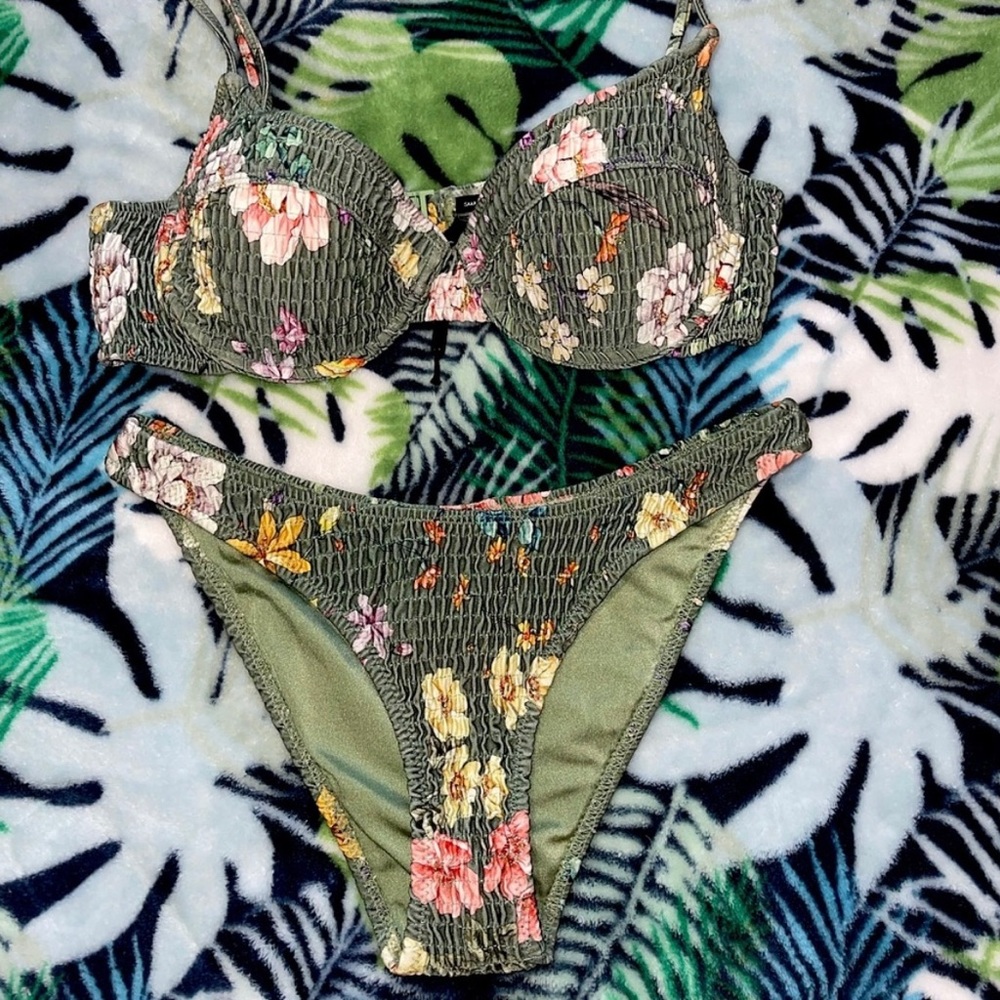 Triangl Saria Wild Pansy Set